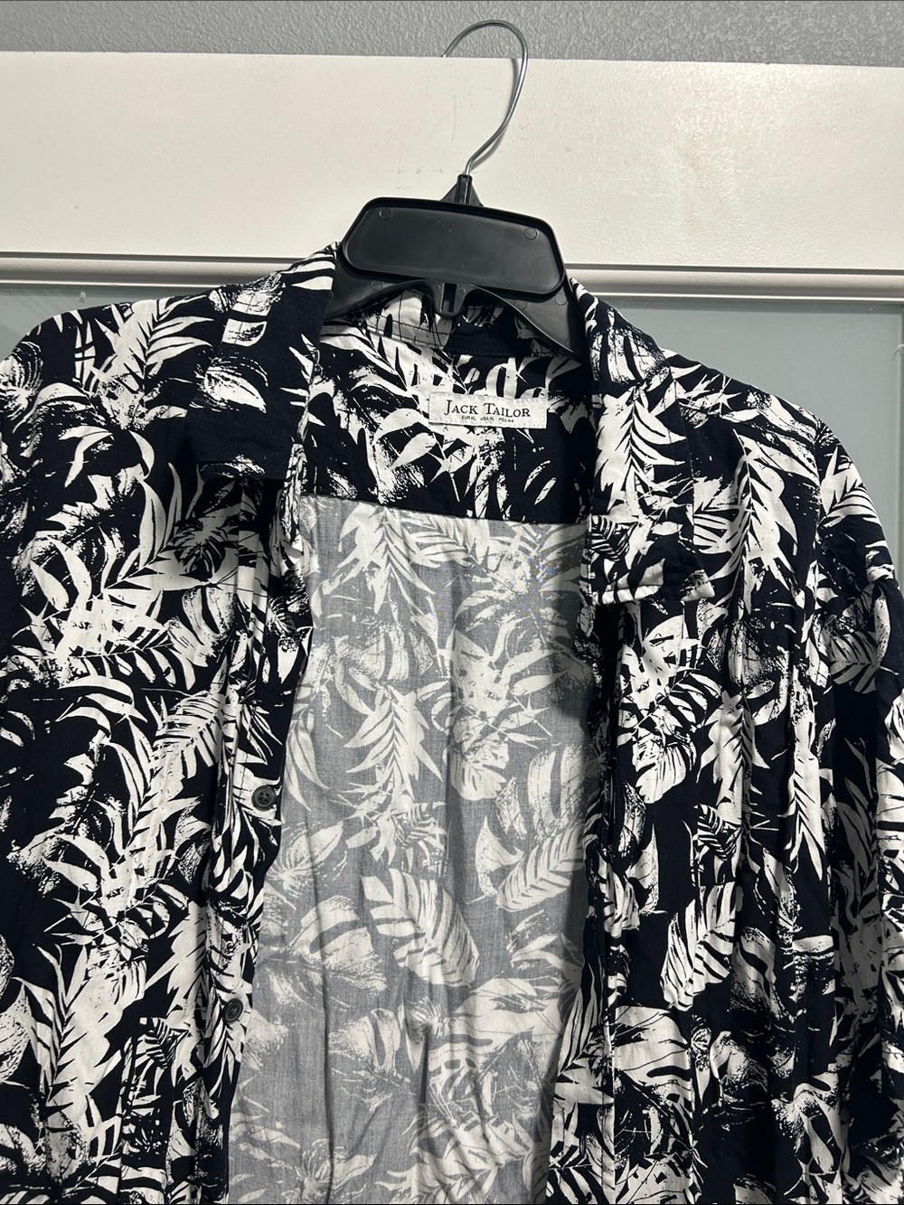 Men’s Black & White Tropical Button-Down Shirt